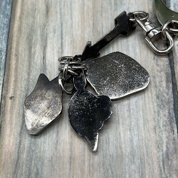 ⭐️🌸Vintage Tasmanian Devil cartoon keychain looney toons Y2K - Picture 5 of 7